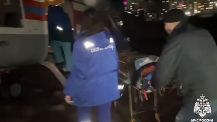 Опубликовано видео подготовки к транспортировке в Тверь пострадавших на пожаре детей - новости ТИА